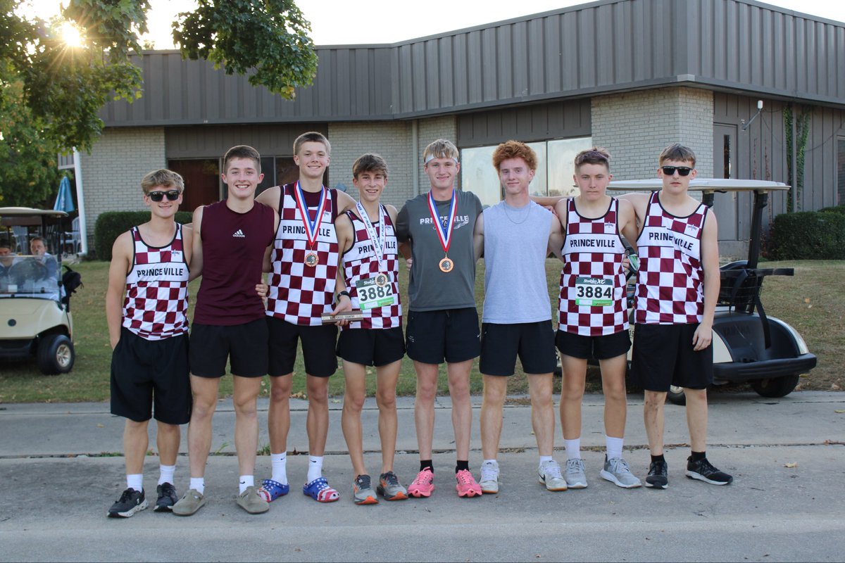 PrincevilleHSXC's tweet photo. On the coat tails of a conference championship last week, our boys’ team has been nominated for @FM95country ‘s Hometown Heroes. Please consider voting for us 10/13-10/15, once a day with every email you have.  Thank you!

https://t.co/3jkmB5G6oW https://t.co/H6Ak4t8HjN