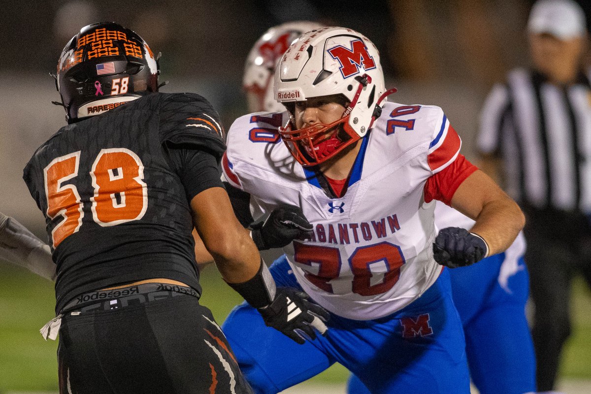 Photo gallery: Martinsburg defeats Morgantown, 34-6:

wvmetronews.com/2025/10/13/pho… #wvprepfb 

(Photo gallery courtesy of Christopher C. Davis/@EP_BigCameraGuy)