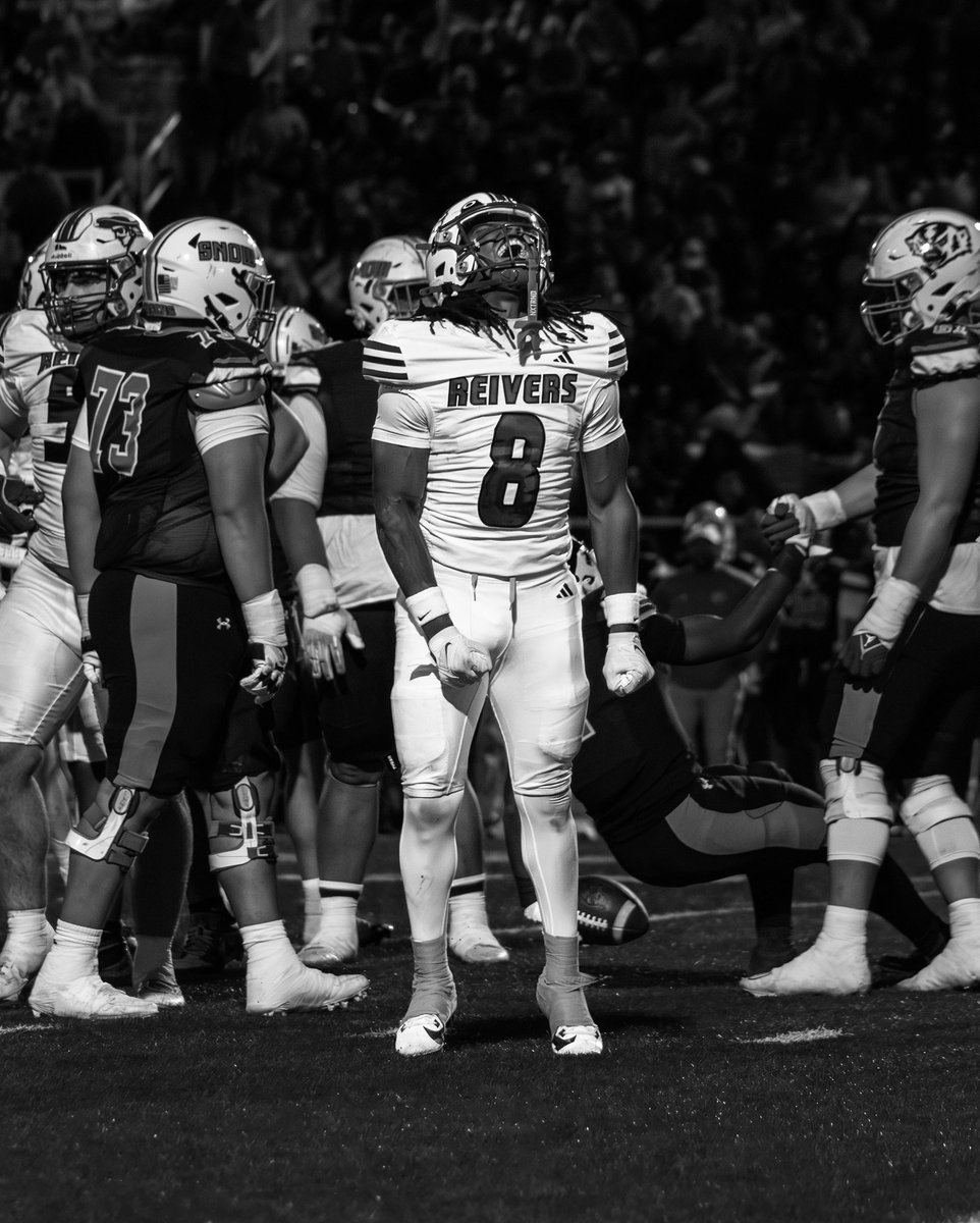 Best NICKEL BACK in Juco
Lead Country in TFLs
Dec Grad 
2.8 GPA

hudl.com/v/2SgaDc