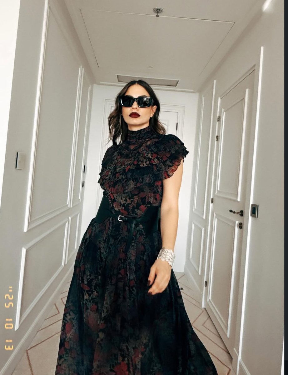 MargheFrasca's tweet photo. Bellissima Demo 😍
#DemetÖzdemir https://t.co/MJG1MeIB2W