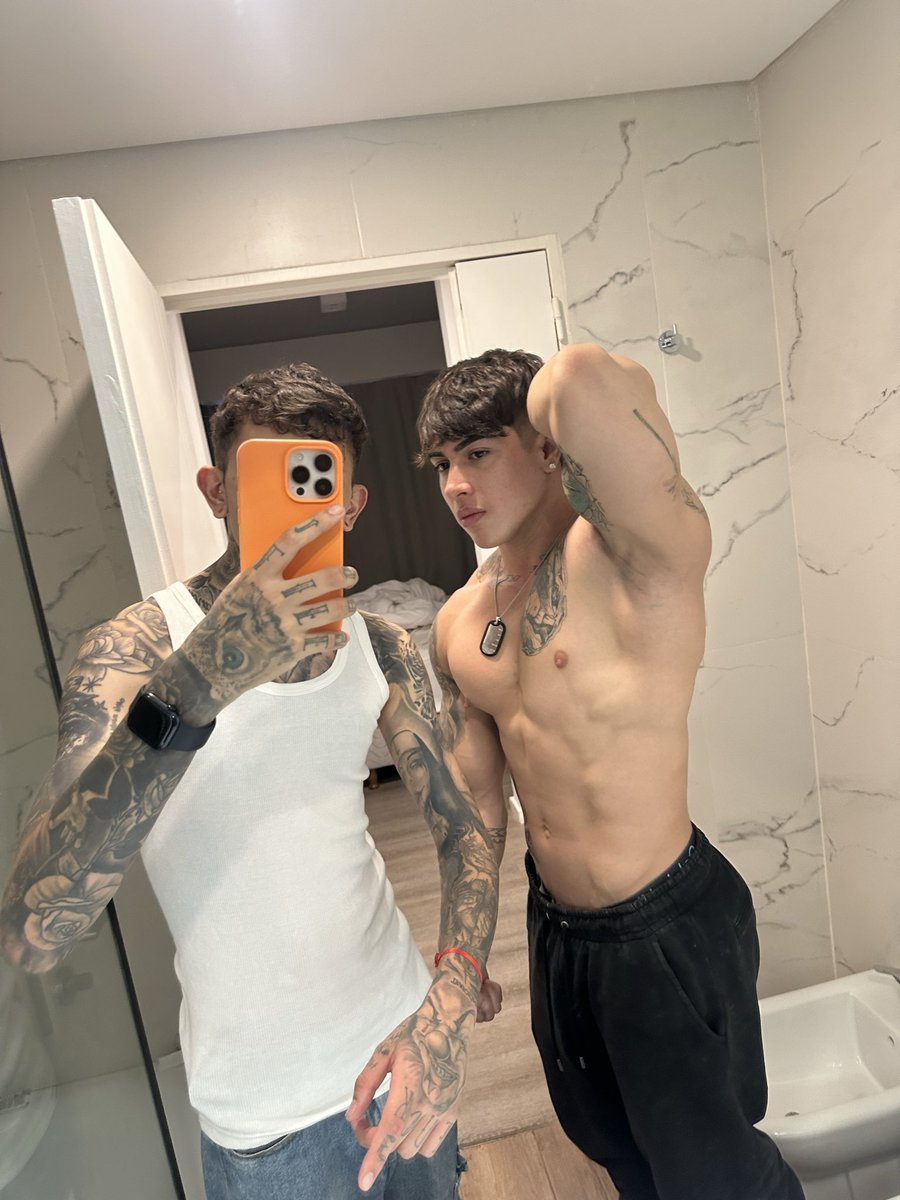 Onlyfans.com/eliasgomez00ok 🥵
75%Off (3usd) Video completo💦💦