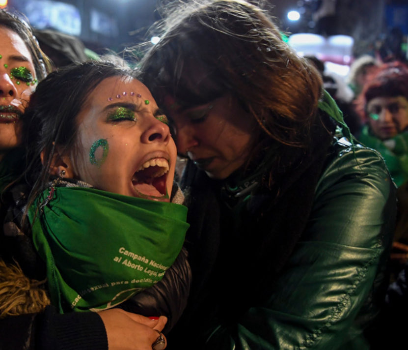 Más prob para las Feministas. Hoy #palermo 

Mujer espera desesperada a plomero x inundaciòn en su depto

Plomero se niega a entrar sin personal de Seguridad del edificio q oficie de “testigo”: “… una mujer me dijo q si le cobraba, me denunciaba x acoso; no me vovlerá a pasar”