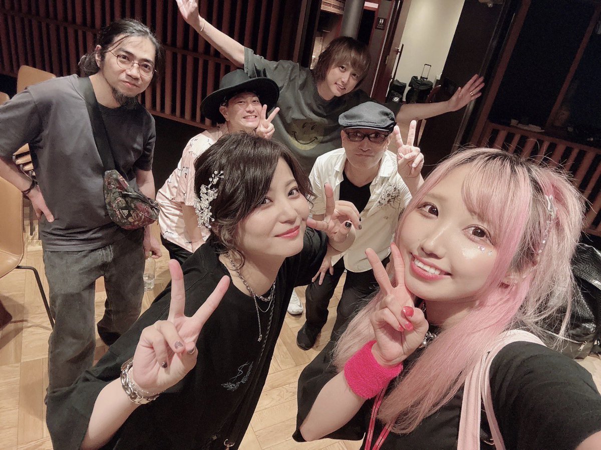 茜音愛 ４周年記念＆Birthday🎂

one-man LIVE【 MEMORY 】

(アコースティックバンド編成ver.)

改めて、沢山の感謝をここに！！
＼\ BIG LOVE /／

■サポートメンバー
A.Gt <a href="/kero1219/">Shimizu-KERO-Yoshikazu</a> 
Per.Cho. <a href="/Dr_DxSxK/">藤原"DxSxK"大介</a> 
Pf. <a href="/takaaki_anzai/">安齋孝秋@UMINEKO</a> 

■会場 <a href="/kagura_tenmado/">神楽坂天窓</a> 

■スタッフ