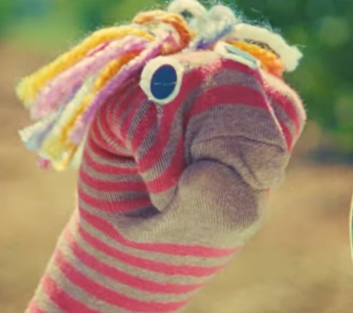 So we’re all gonna make this sock puppet for hdwgh tour and bring them out during lemonade so that when Louis looks out into the crowd he sees a sea of sock puppets, right???🙂‍↕️