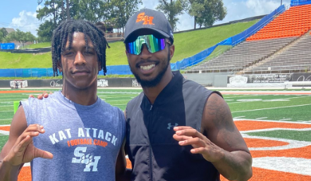 Midseason Momentum: Lone Star Playmakers on 6Star’s Radar

📈Texas Grind and Shine: The Lone Star Dudes You Need to Know Now🔥

STORY:▶️sixstarfootball.com/article/midsea…

<a href="/AydenAvila10/">Ayden Avila</a> <a href="/KamdenBlaxon/">Kamden B</a> <a href="/DaReggieJones22/">Reggie Jones</a> <a href="/jaiden_noel/">Jaiden Noel 2027 QB</a> <a href="/hayes_paddock28/">Hayes Paddock</a>