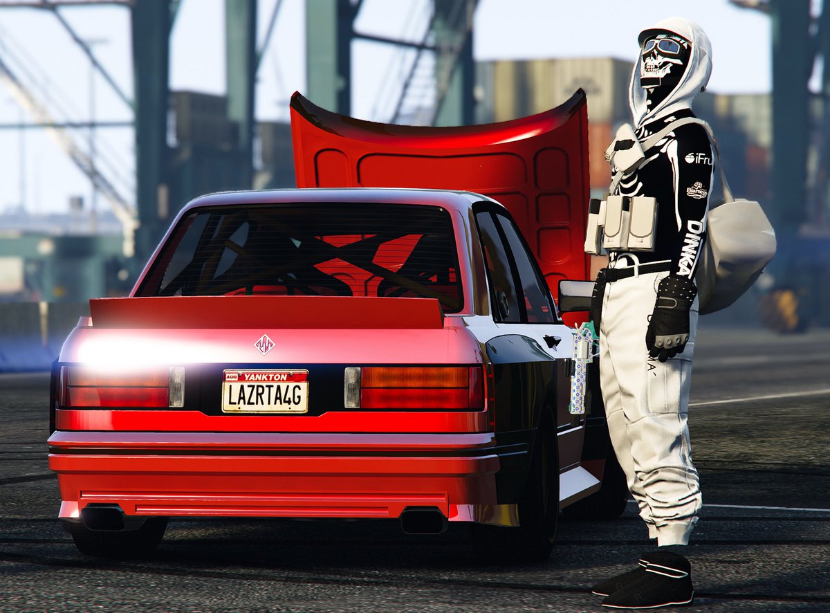 Outfit made by <a href="/Raptor48175385/">R4PT0R</a>