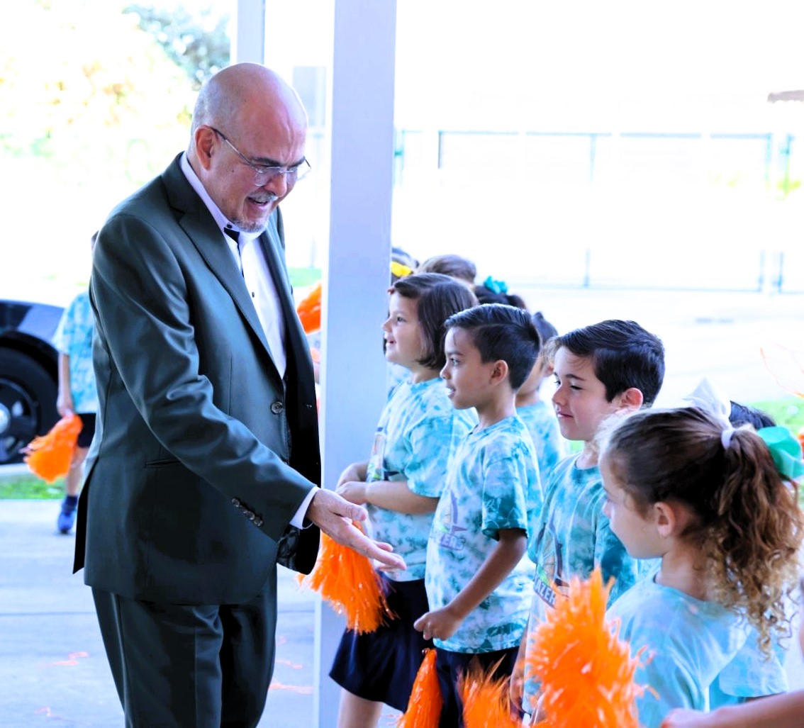 SuptDotres's tweet photo. Innovation in action! @MDCPS proudly celebrated the ribbon-cutting of @VPATrailblazers, a state-of-the-art campus featuring modern classrooms, arts and music rooms, a media center, and collaborative learning spaces — all designed to inspire student success. You can now apply for the upcoming school year. Visit: https://t.co/psZQFFtpVk