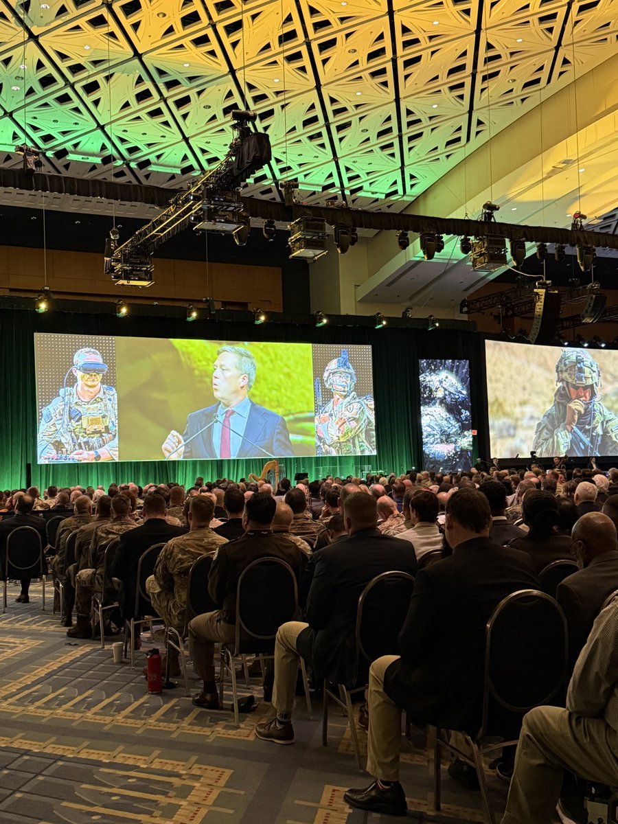 DataShapes_AI's tweet image. 𝐊𝐢𝐜𝐤𝐢𝐧𝐠 𝐨𝐟𝐟 𝐀𝐔𝐒𝐀 𝟐𝟎𝟐𝟓 𝐰𝐢𝐭𝐡 @DataShapes_AI !
Day one at @AUSAorg AUSA2025 is off to a strong start! It’s great to see so many familiar faces and meet new ones who are just as passionate about innovation, defense technology, and AI’s growing role in mission…