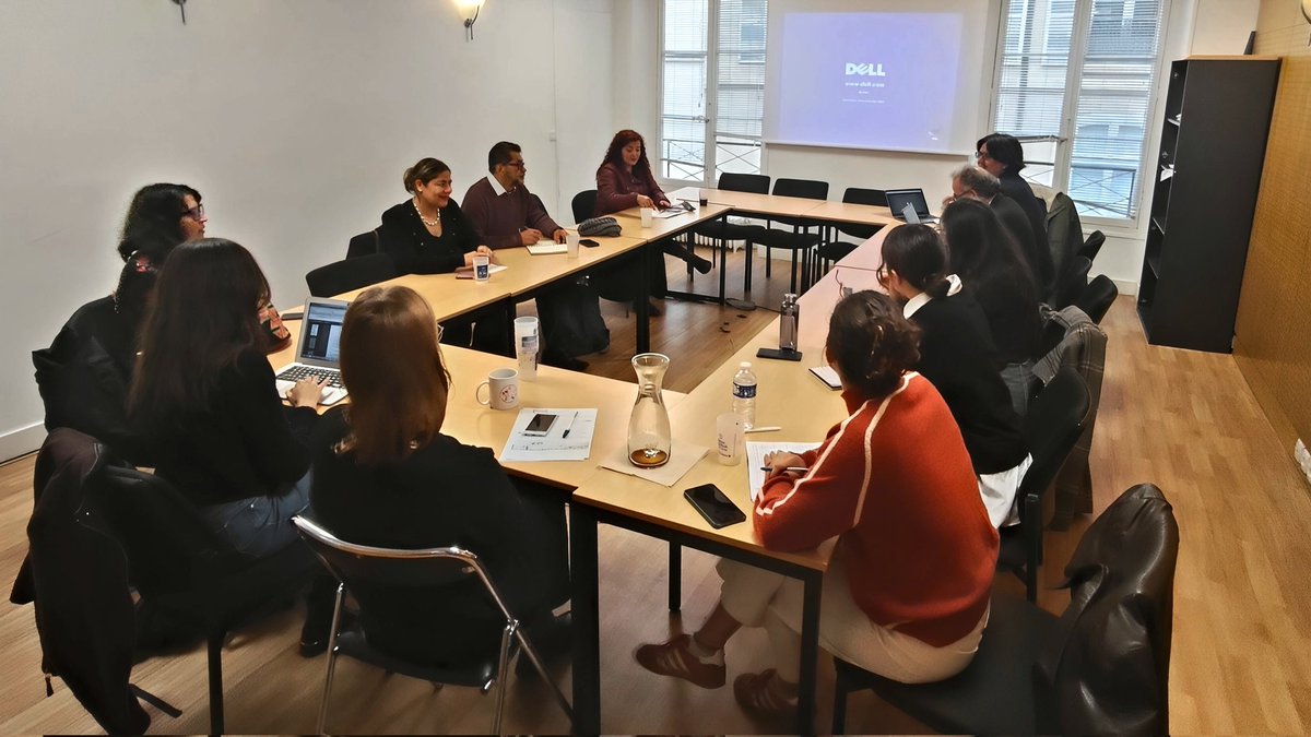 🕊️En #Cobsepaz seguimos adelante con la gestión de incidencia internacional por la defensa de #DDHH y #Paz en #Colombia. 🇨🇴🇫🇷

📣 Con <a href="/sintrasepaz/">SINTRASEPAZ</a> participamos en reunión de acercamiento a <a href="/Secours_Catho/">Secours Catholique</a>,  <a href="/ReseauFranceCol/">Réseau France-Colombie Solidarités</a>, <a href="/VamosPaz/">Vamos por la paz - Ensemble pour la paix Colombie</a> y <a href="/AColombiens/">Association des juristes franco-colombiens</a>.

<a href="/OidhacoC/">Oidhaco Colombia</a>
<a href="/FranceinColombo/">French Embassy in Colombo 🇫🇷🇪🇺</a>