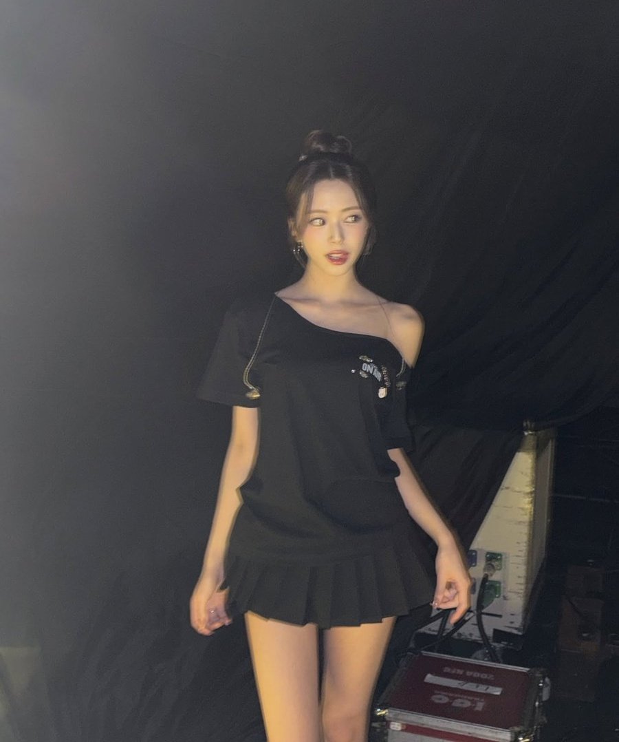 itzypopbase's tweet image. ITZY&apos;s Yuna stuns in newly shared photos.