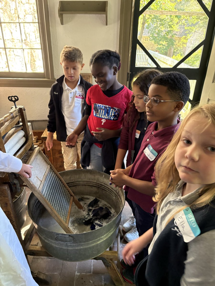 CaravelAcademy's tweet image. Our 3rd graders recently visited Hagley Museum to learn about life as children living in the 1800s. They walked along the Brandywine River and rotated through stations. The stations included laundry, school, kitchen chores, toys, and dress up.  

#caravelacademy #HagleyMuseum