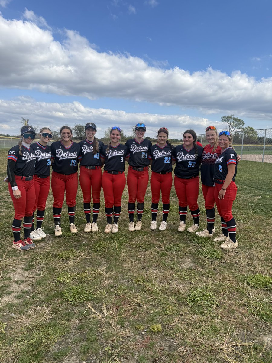 My team finished 3-1 yesterday at the Spooktacular Fall Softball Classic. I had a good day playing defense &amp; pitching well. Here are the stats:

Batting
AVG .400
OBP .500
SLG .500
3 singles, 1 double, 3 RBIs

Pitched 5 innings with 9 K’s

Looking forward to winter work!