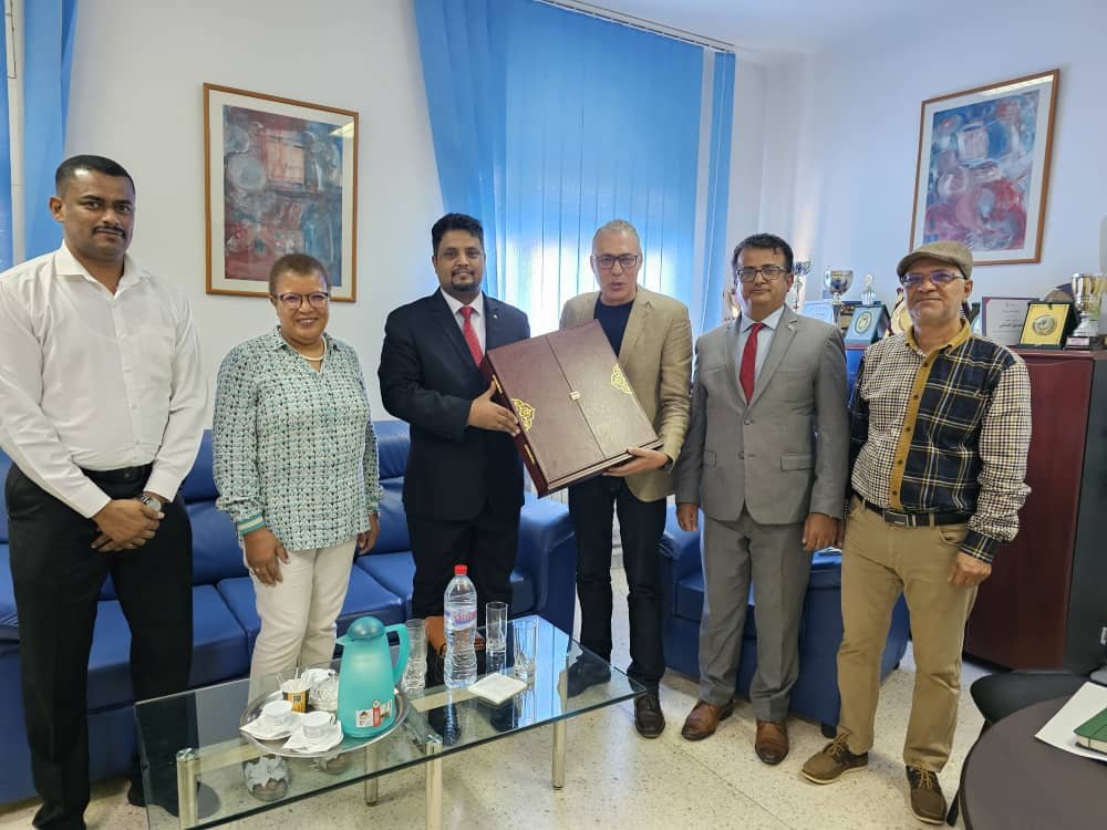 رئيس جامعة المهرة يزور معهد الصحافة وعلوم الإخبار بجامعة منوبة في تونس
للمزيد👇
mhru.edu.ye/details/5249/