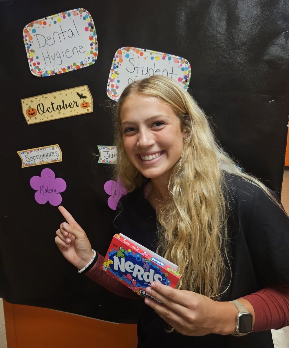 Dawgs in the classroom 📚👏

We’re proud of Maleah, who is the SIU Dental Hygiene Clinic’s Student of the Month! 🦷✨