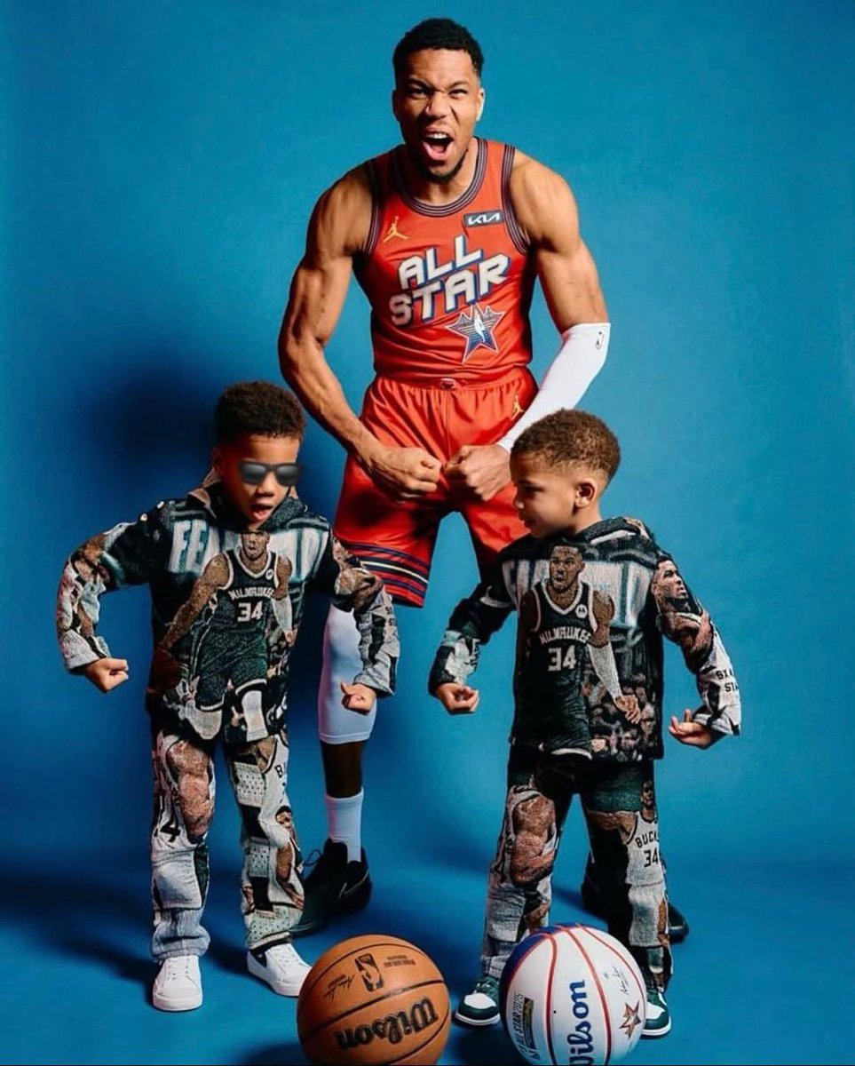 TheNBACentel's tweet image. BREAKING: The Milwaukee Bucks are signing Giannis Antetokounmpo’s two sons to 10-day contracts
(Via @ChrisBHayne)