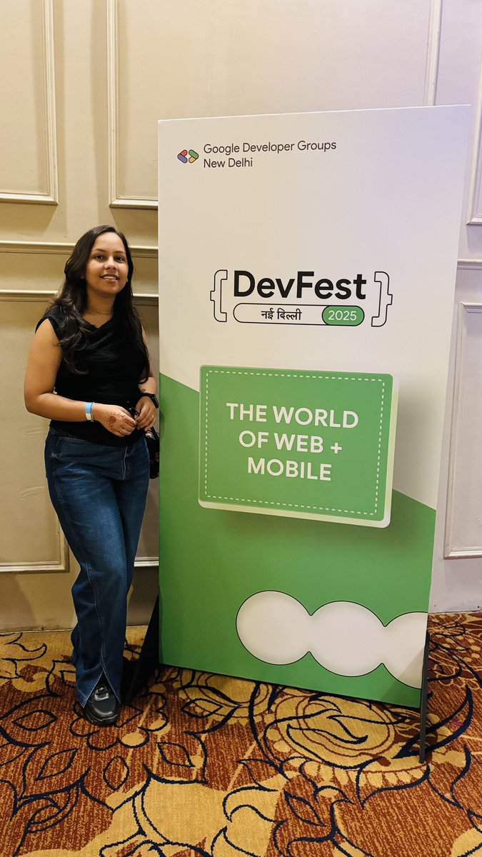 mehak_codes's tweet image. Feeling so lucky to have grabbed a seat at DevFest 2025 New Delhi 💫 — an invite-only event by
@gdg_nd
with over 6K+ registrations! The sessions were pure gold — full of insights, ideas, and inspiration. #DevFest2025 #GDGNewDelhi #Developers