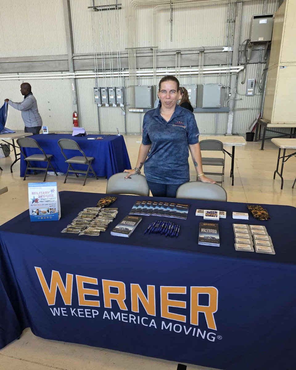 DriveWerner's tweet image. With 20% of our team made up of veterans, we’re proud to visit bases like this one to share career opportunities with our nation’s heroes.

Shoutout to Jaime, a veteran himself &amp;amp; Nicole for representing #TeamBlue! 💪🇺🇸
To learn more, visit wernerhiringheroes.com. #MilitaryMonday