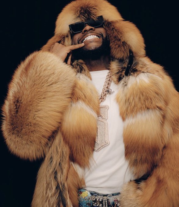 JUST IN 🚨

None of <a href="/davido/">Davido</a>’s features has peaked at No.1 on Nigeria Apple Music or Spotify this year.

Is this the end of the Afrobeats legend?