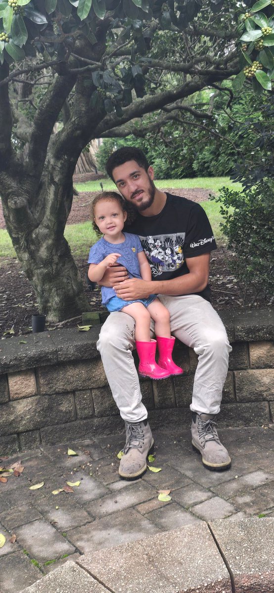 Happy 11th Anniversary to the best husband and father in the world 🥰 Here's to a million more years together 🥂 <a href="/DrBacoNssbu/">PHNM | BacoN</a>