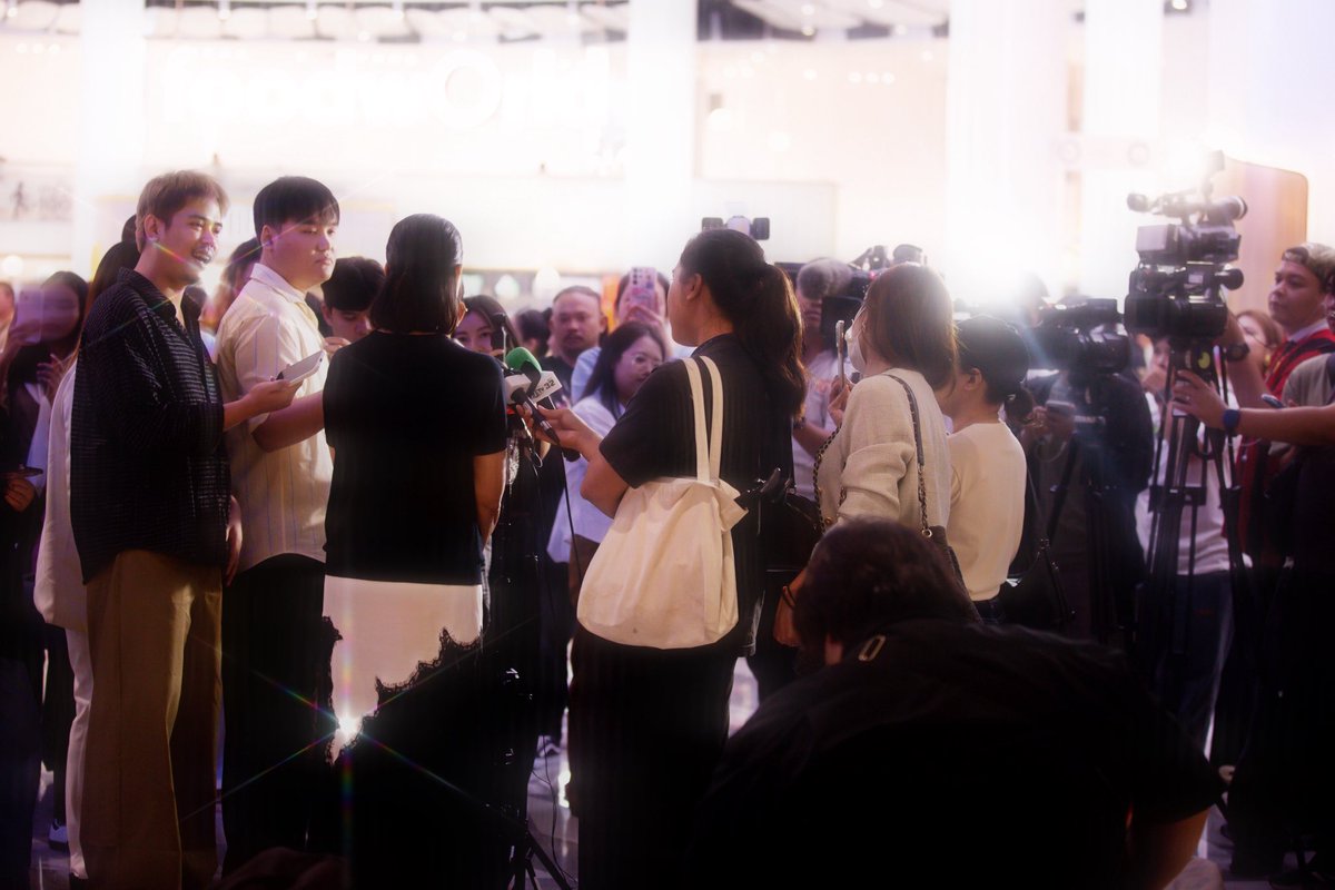 ผู้กำกับ✨

꒰ #รักเธอที่ใจดี , #JustLetMeBe ꒱