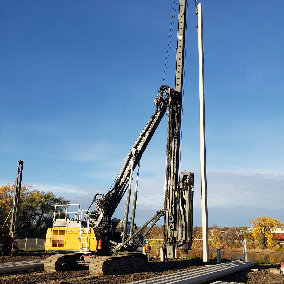 buckmag's tweet image. Rent smarter with the experts in deep foundations, FD Rentals. Contact Dan Parker at (817)205-2145 or email at dparker@foundationdrilling.com
#PileBuck #deepfoundations #construction
