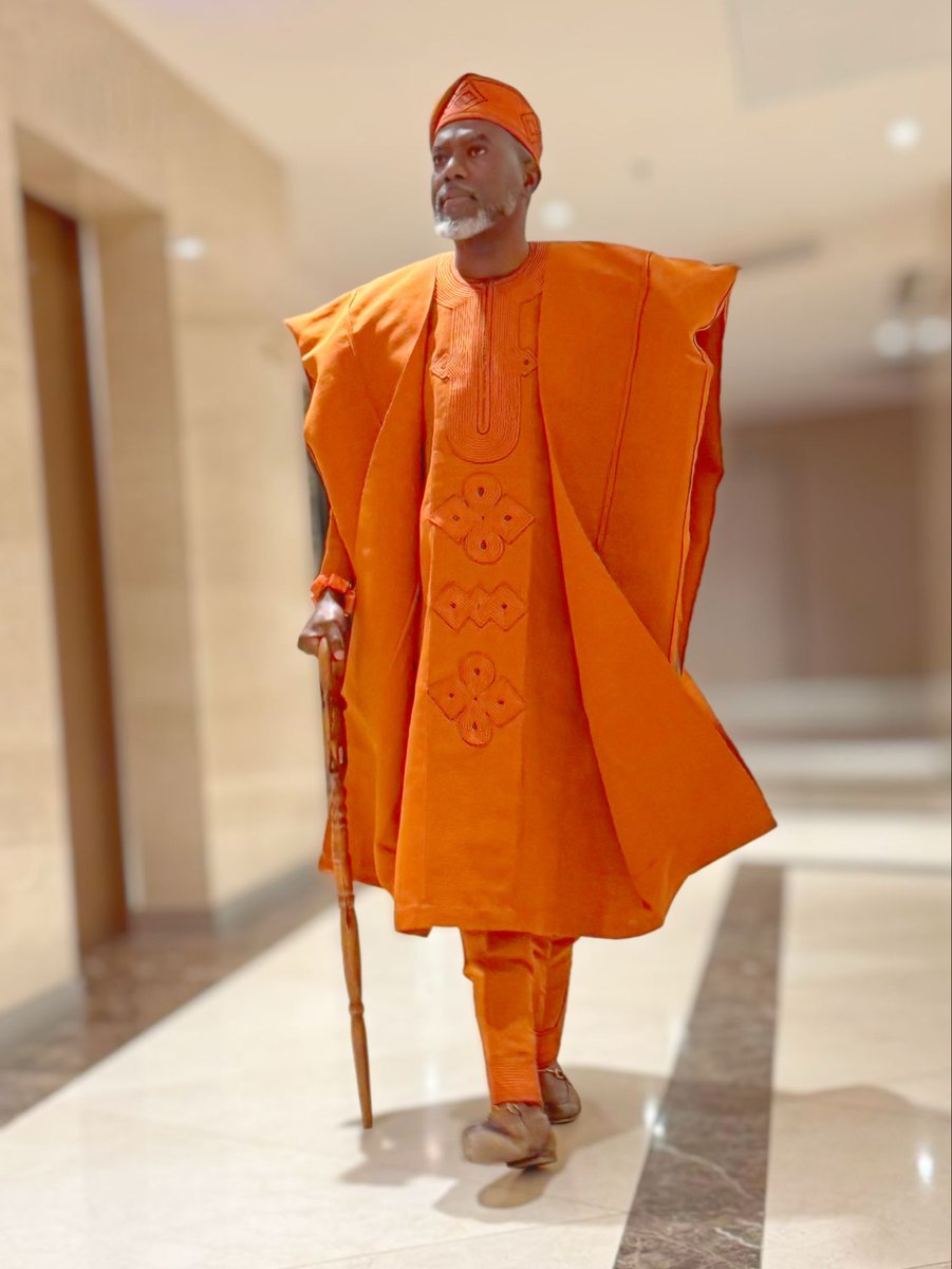renoomokri's tweet photo. Mo fi wiwo aso yii gbe Omoluabi laruge https://t.co/4SErOYHmRg