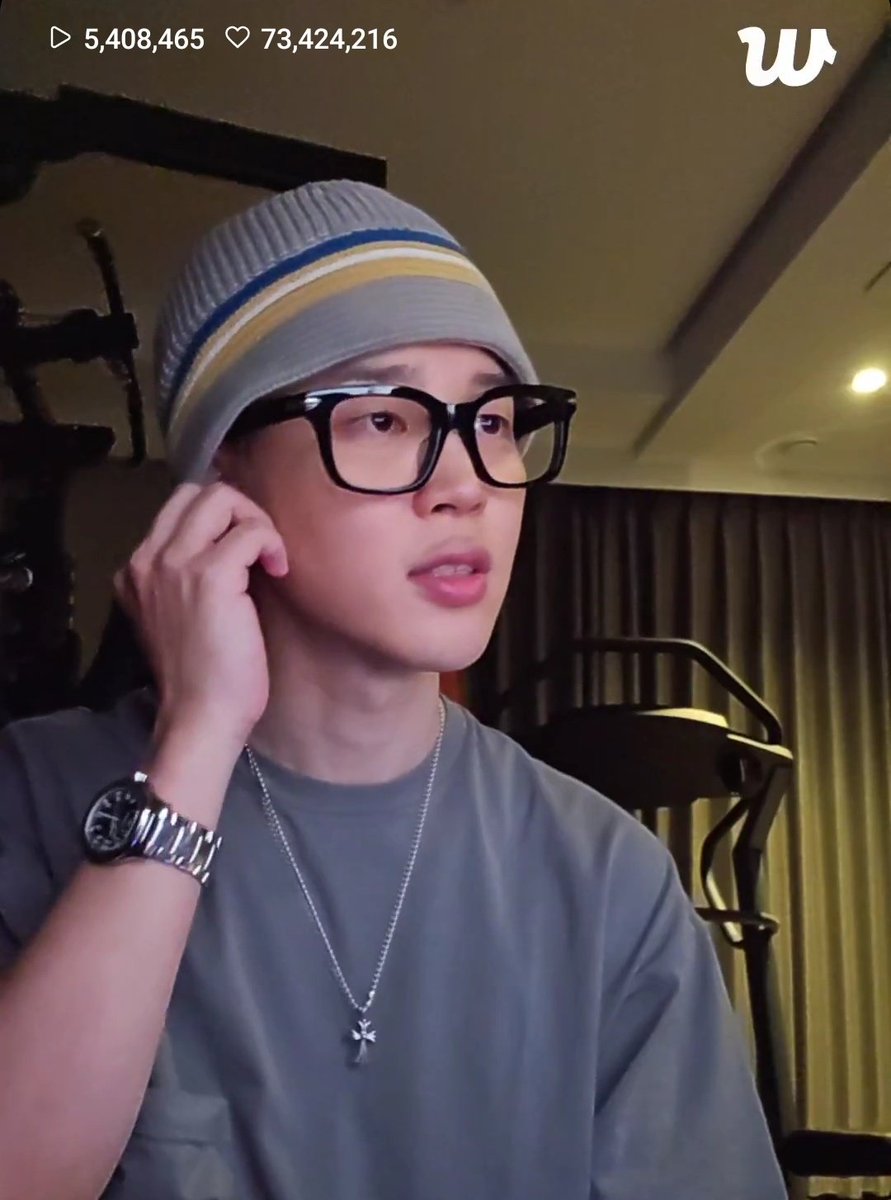 minzcloud's tweet image. bday boyy😭🌷