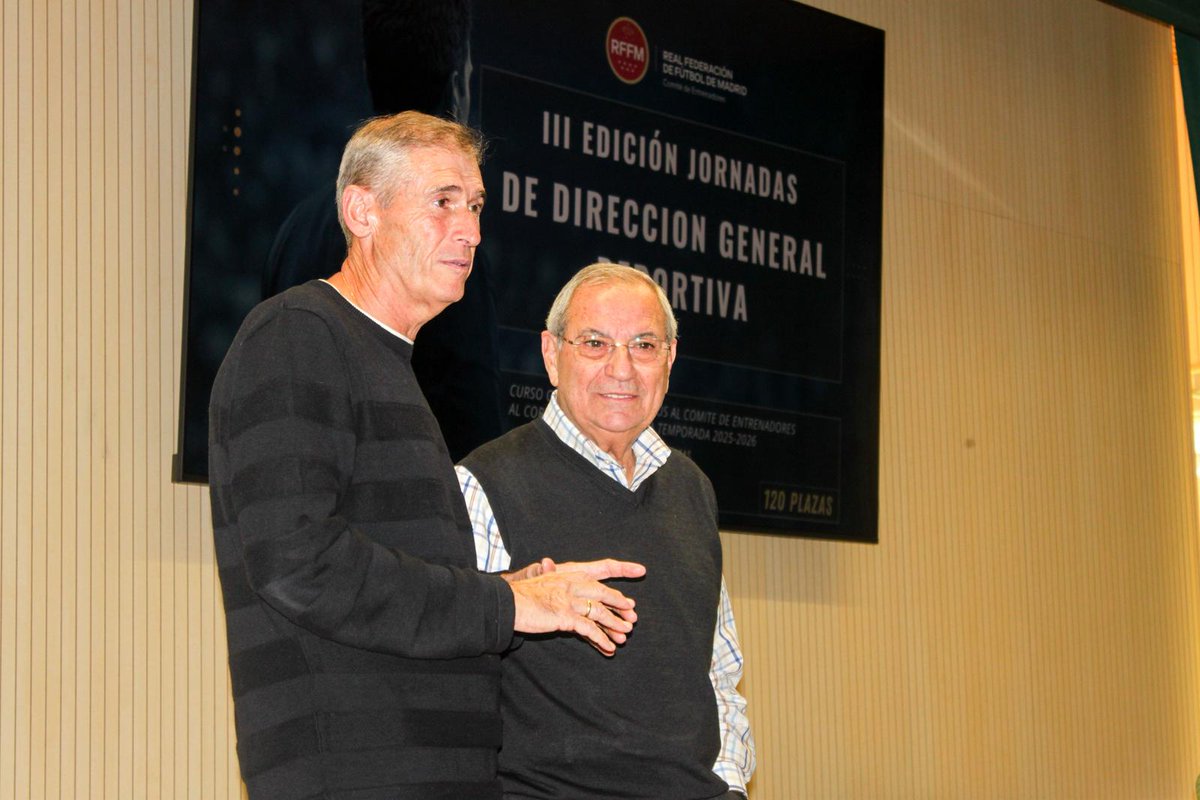 RFFM_oficial's tweet photo. La 3ª edición de las Jornadas de Dirección General Deportiva, que organiza el Comité de @EntrenadoRffm, ha comenzado hoy en el Teatro Enrique Tierno Galván del barrio de La Fortuna (@AytoLeganes) con la presentación de @serranonino y la primera ponencia a cargo de Ginés Meléndez. https://t.co/jW1Ekg9VCG