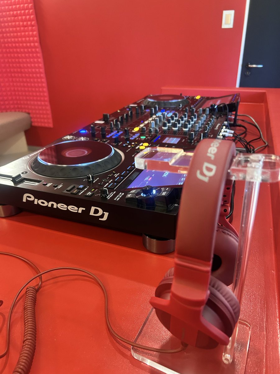 DJ_Buhle's tweet photo. Office of the day.
#NameThatMix coming soon on my YouTube channel.
Look out for it. https://t.co/FLRWTtslqf