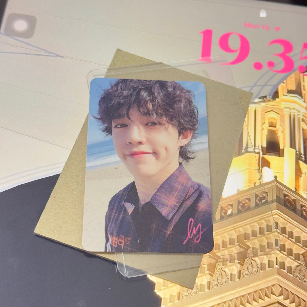 soljikkicereal's tweet photo. wts // want to sell seventeen photocard

🎀 scoups henggarae dul ver — 60K

— bandung, jabat
— good condition
— check out by shopee (exc adm)

# pc svt aab hgr choi seungcheol pantai dimple https://t.co/gmUFjO0Q4X