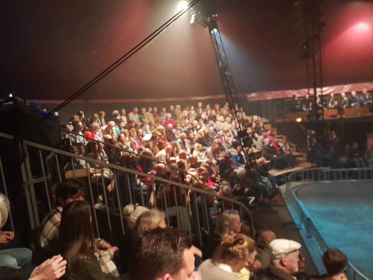 Net als vroeger weer met mijn zoon naar het circus. Naar het geweldige BEYOND van Circumstances met choreograaf Piet van Dycke.  #FestivalCircolo