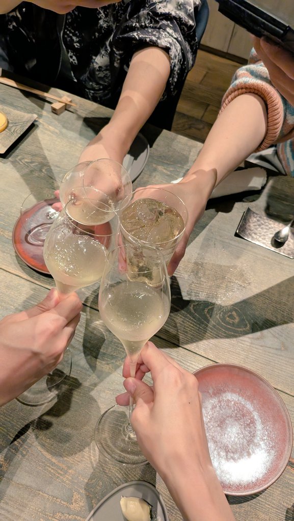 しゃんぺんがおいすぃです！
まっどな味がする､､､！
#いつもの4人