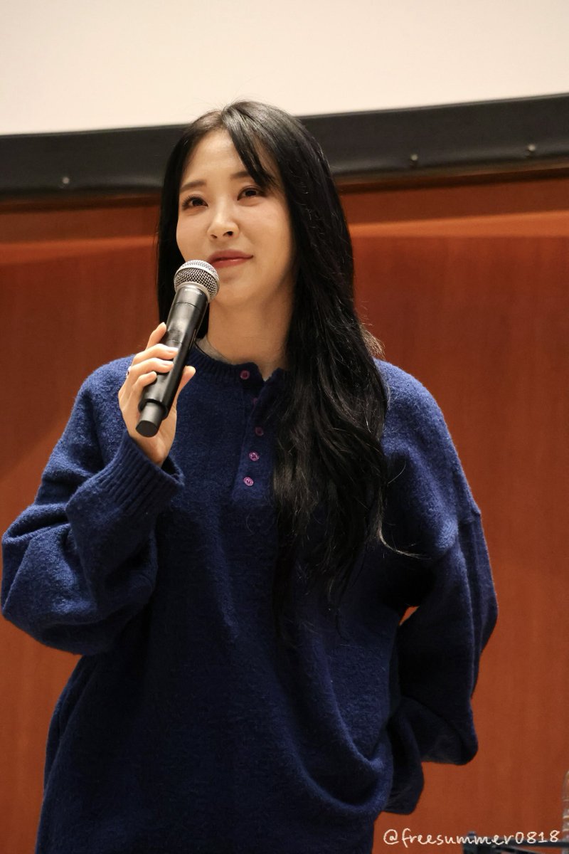 freesummer0818's tweet photo. 251011 ムンビョル

4TH MINI ALBUM [laundri] 팬사인회 일본 1부

もえそでなってるのかわいい

#MAMAMOO #MoonByul 
#마마무 #문별
#ママム #ムンビョル https://t.co/8WI6Ah3mHA