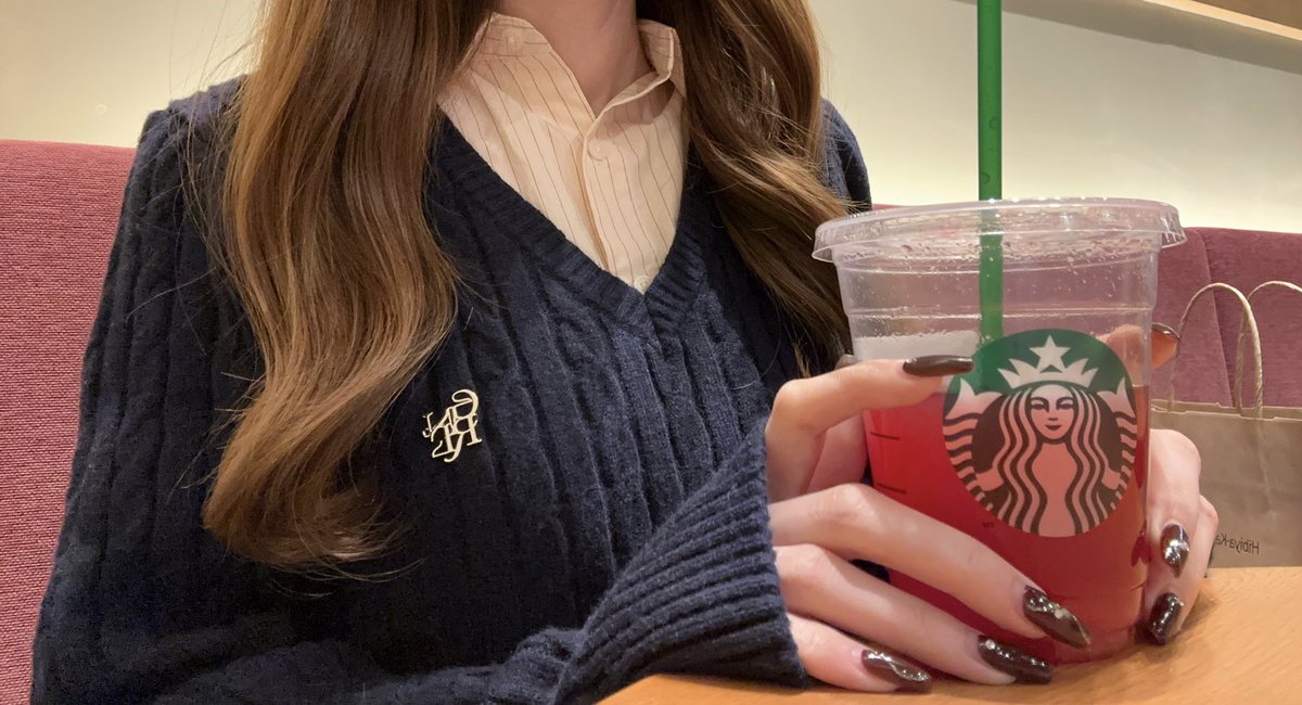 rab_imy's tweet photo. ストーリーで好評だったコーデとその詳細🎀
ユニクロのストライプシャツ何でも合って大活躍してる🍒 https://t.co/nrjZAizkHF