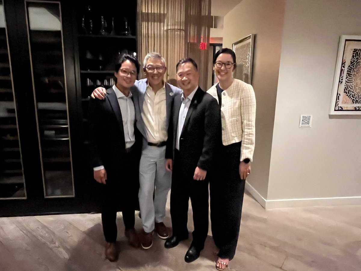 attaparka's tweet photo. Wonderful to catch up with my SAAS mentors and friends during ACS last week! https://t.co/kHx4TGRPXU