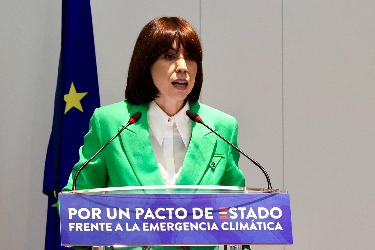 🤝🏼​🌱 La vicepresidenta tercera y ministra para la Transición Ecológica y el Reto Demográfico, Sara Aagesen ha inaugurado la Convención por un Pacto de Estado frente a la Emergencia Climática, que reúne a expertos y entidades hoy y mañana en La <a href="/termicacultural/">La Térmica Cultural</a> en Ponferrada.