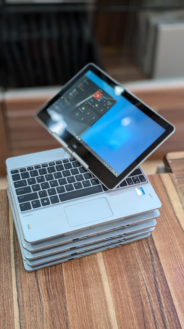 Ginnonscom's tweet photo. Happy New Week Everyone. Get this HP ELITE 810 G2 today.

Features: Intel core i5 / Touchscreen / 256 SSD 8gb ram / Keyboard light / 5th Generation / 11inch screen /Flip screen 
 
Price: ₦255k

#explore #explorepage #exploremore https://t.co/ZjOHgtI4cv