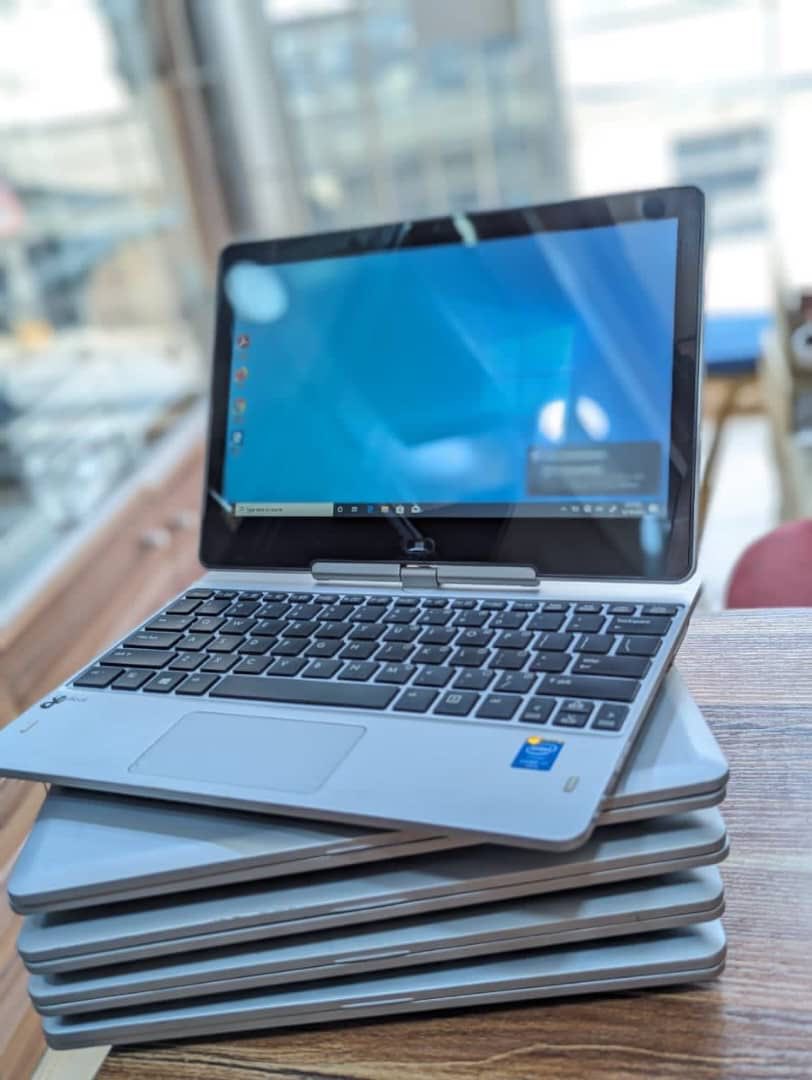 Ginnonscom's tweet photo. Happy New Week Everyone. Get this HP ELITE 810 G2 today.

Features: Intel core i5 / Touchscreen / 256 SSD 8gb ram / Keyboard light / 5th Generation / 11inch screen /Flip screen 
 
Price: ₦255k

#explore #explorepage #exploremore https://t.co/ZjOHgtI4cv