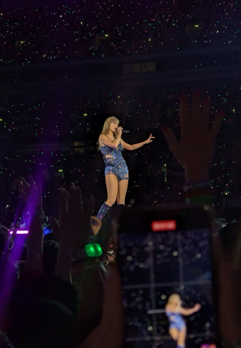 _folklorians's tweet photo. @mirrorballmia13 @taylornation13 @taylorswift13 I fear we never left 🥹🥹🫶🏼🫶🏼🫶🏼🫶🏼 LET'S GO #SwiftDay #TSTheErasTour https://t.co/wx32SY7jwO