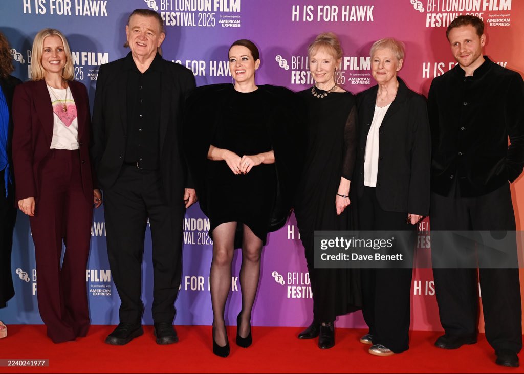 lduncanupdates's tweet image. On 12 October 2025 Lindsay Duncan attended at BFI London Film Festival for her new film H IS FOR HAWK. She stars in the film alongside Claire Foy what a treat.  😍