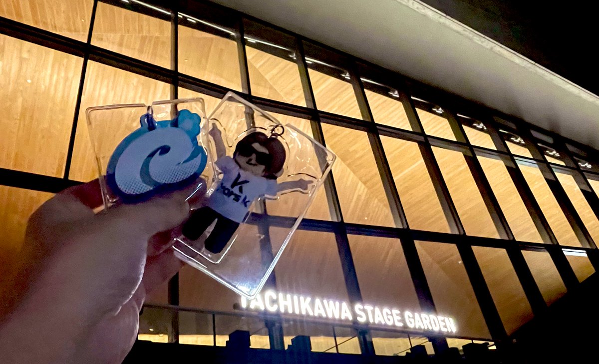 Novemberchan's tweet photo. ⟡.· ⎯⎯⎯⎯⎯⎯⎯⎯⎯⎯⎯⎯ ⟡.·
Ryu☆さん、kors kさん
The 4th 25周年おめでとうございます……！
⟡.· ⎯⎯⎯⎯⎯⎯⎯⎯⎯⎯⎯⎯ ⟡.·

現地でお祝いできたことが何よりの幸せです。
これからもずっと応援します💙🩷
楽しかったー！

#EDP #EDP2025 https://t.co/ebs7qJr1ej