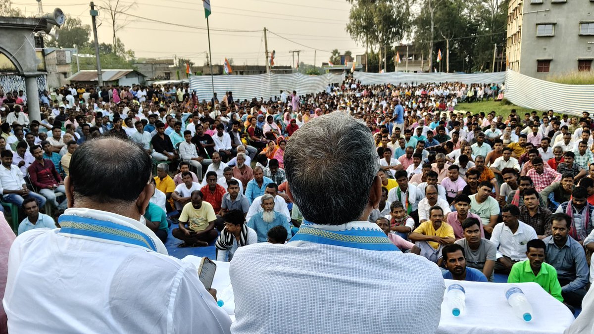 khalilurMP's tweet photo. নবগ্রাম ব্লক তৃণমূল কংগ্রেসের উদ্যোগে ব্লক কার্যালয় ময়দানে বিজয়া সম্মিলনীর কিছু মুহূর্ত। https://t.co/UlCyVr7N3z