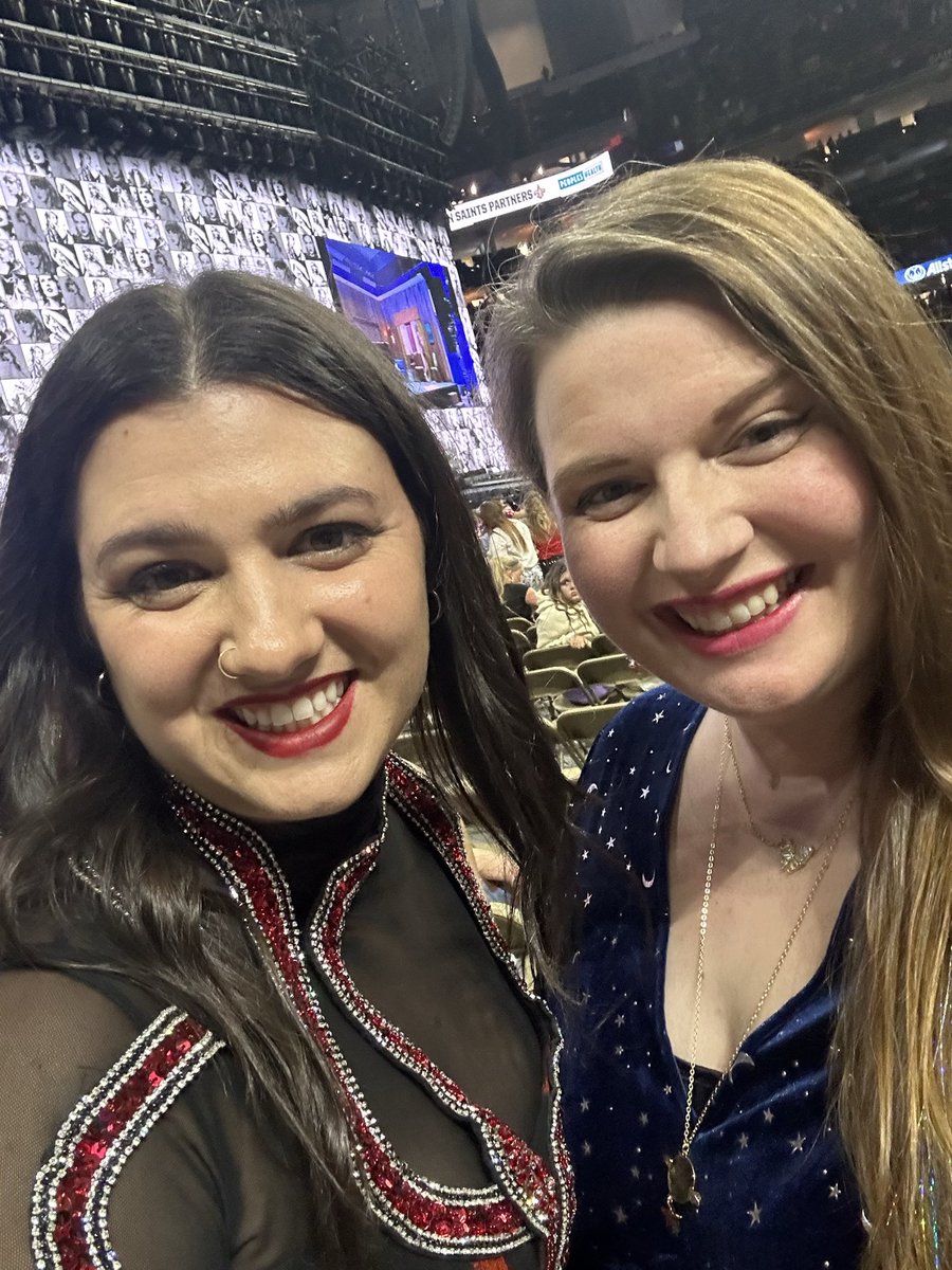 vahern's tweet photo. Can’t wait to relive and get the behind the scenes making of the “sleepless night I’ve been dreaming of” #SwiftDay #TSTheErasTour @taylornation13 https://t.co/tTM1cvn8F2