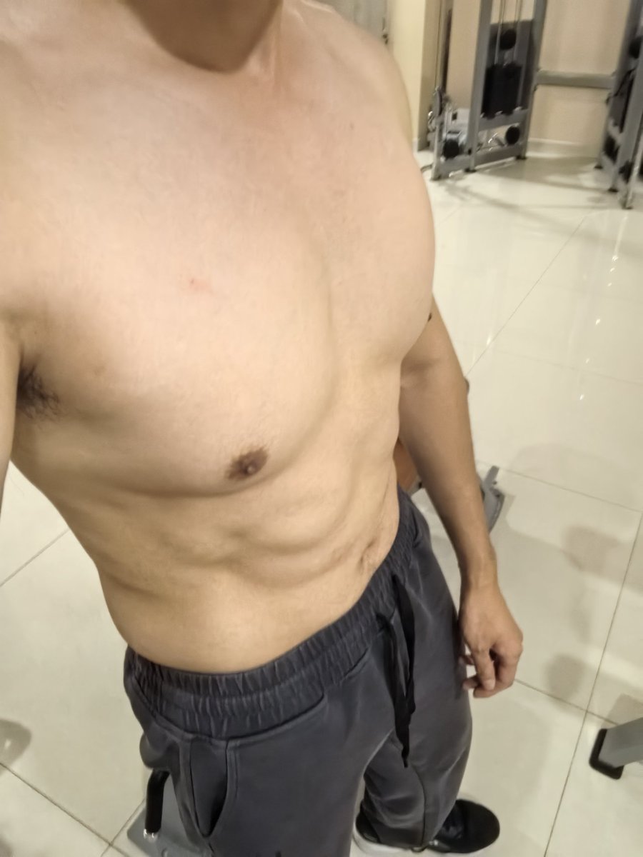 Zhou.9 (@v153290) on Twitter photo 