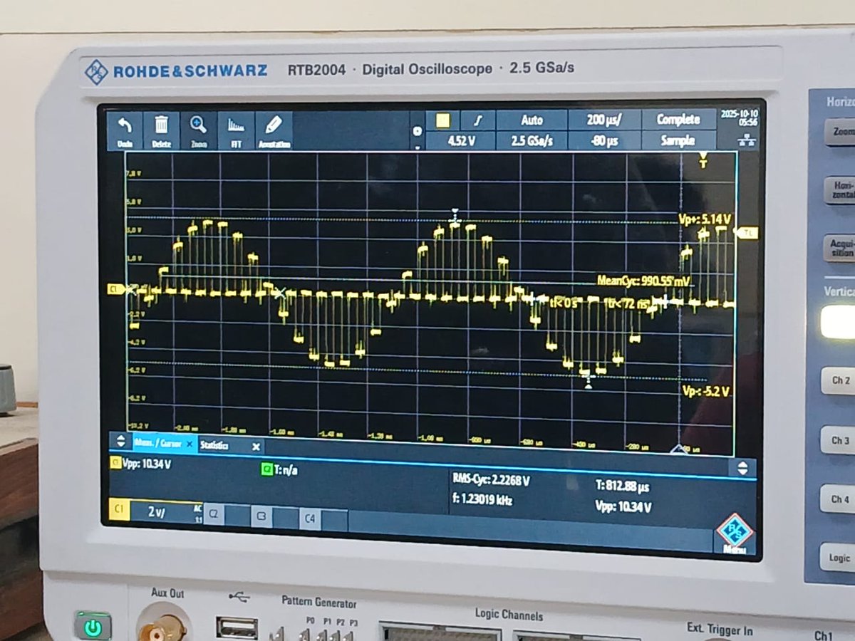electro_pppp's tweet image. Had an experiment about PCM-TDM (Pulse Code Modulation Time Division Multiplexing) .Individual sinusoid signals are sampled and quantized and gets encoded with binary codes called PCM. When more than one signal is sent using the unique time slots in the same channel its TDM.