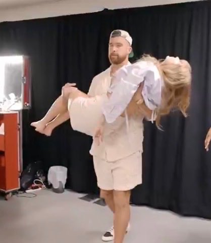 tayvisnation's tweet image. they’re engaged btw