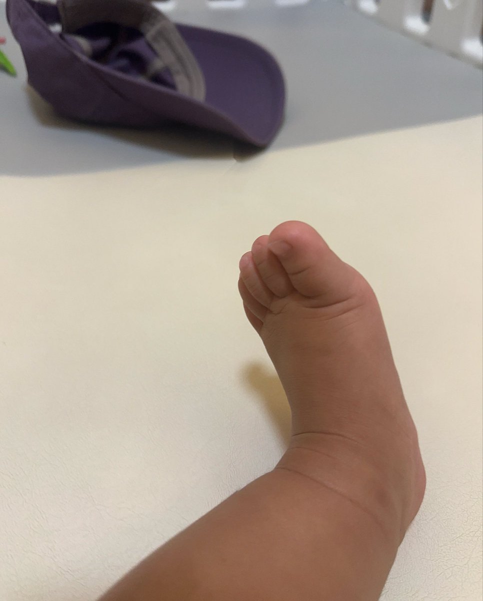 二宝的第一张照片，自己拍的。