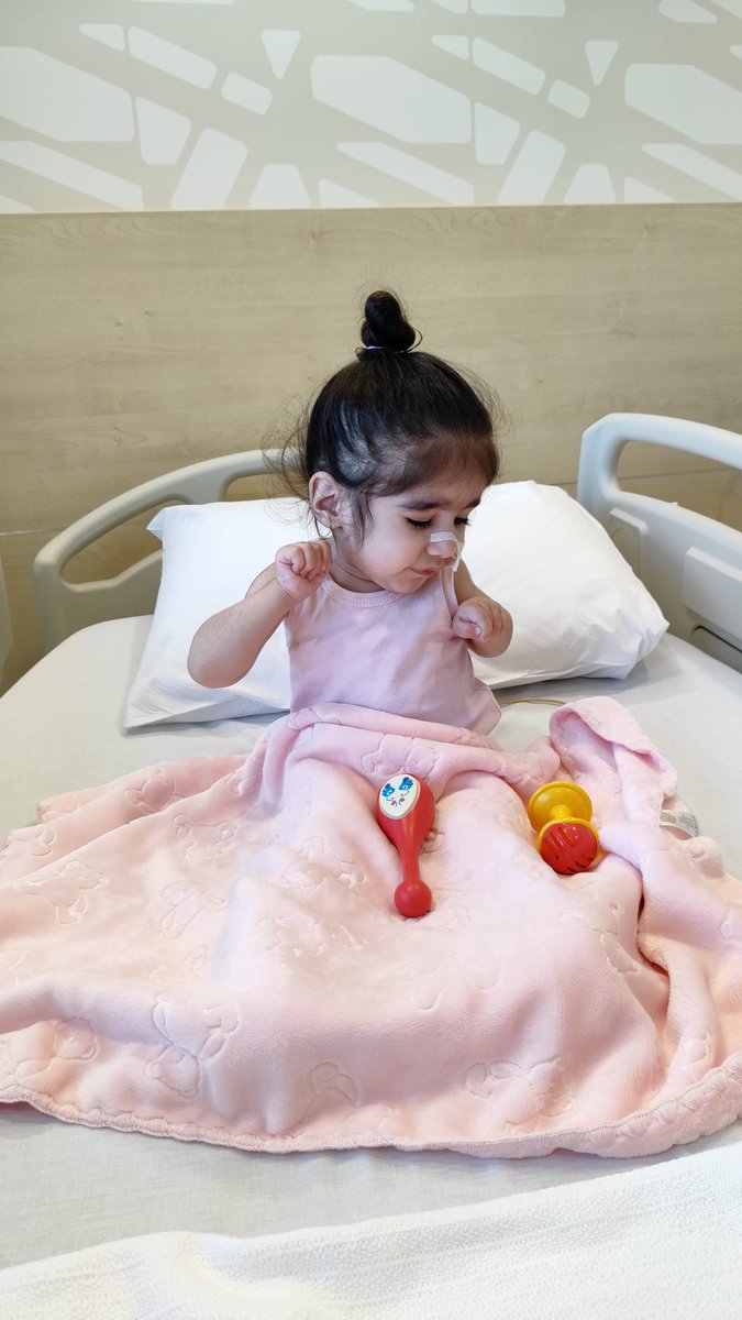 Merhabalar,
prosedür gereği olan durumlardan dolayı ilaç gelmedi bugün malesef. 
Bu hafta çarşamba günü tekrardan yatış olacak ve perşembe günü alacağız ilacı inşallah  🤲🏻

Bugüne ulaşmamıza vesile olan Aykız ailesi ve tüm güzel kalplere çok teşekkür ederiz,  Allah razı olsun ❤️