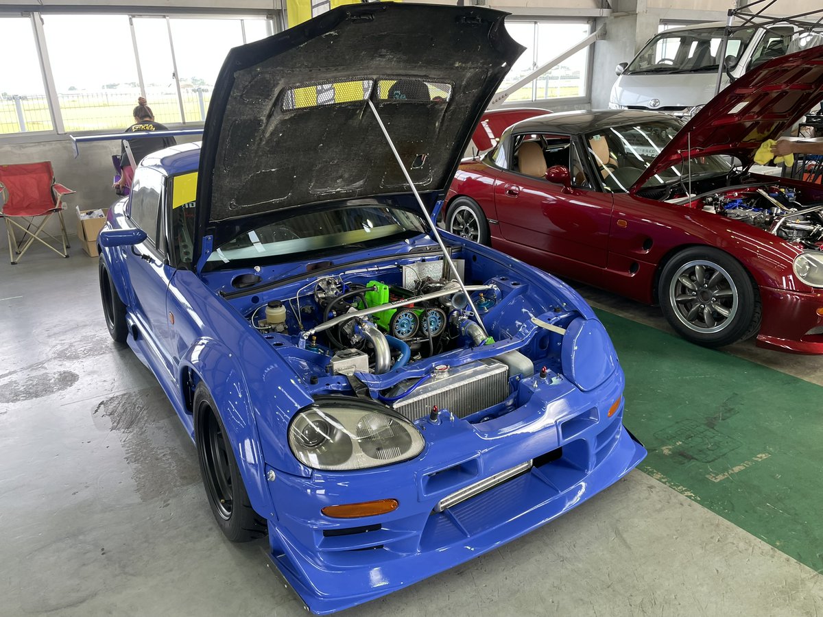 wetalkuruma's tweet image. 【OPENcafeの写真を貼る】
キレイなカプチ2台🙂
あれ
赤い方凄く見覚えが🤔