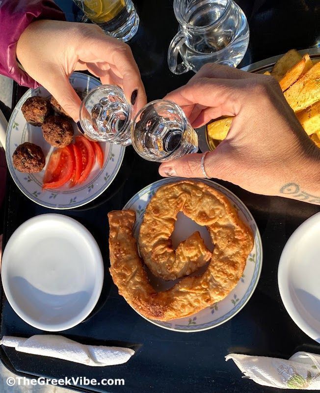 TheGreekVibe's tweet image. What is a Greek meze and how to make your own #appetizer #food     buff.ly/3rd0dGr